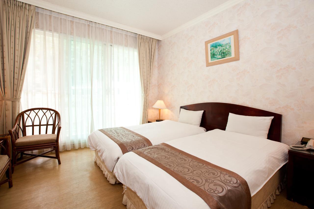 โรงแรมเลคไซด์ รีสอร์ต Nantou ภายนอก รูปภาพ